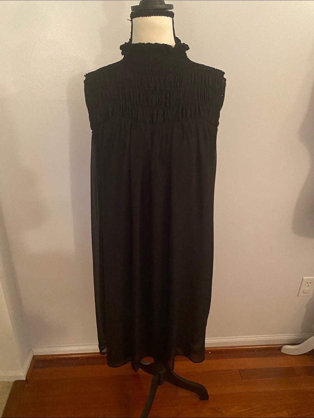 1 State size large. Smocked neckline dress black